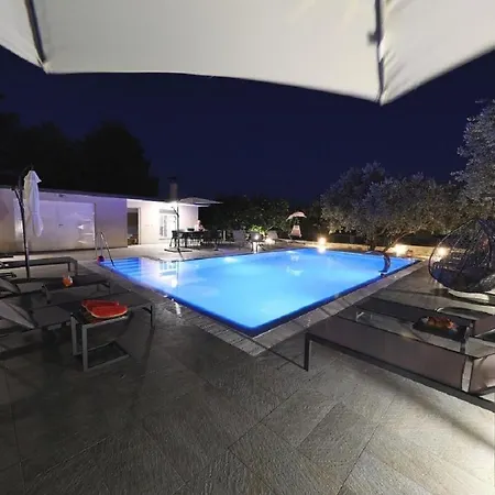 Vakantiehuis Milka - Heated Pool *